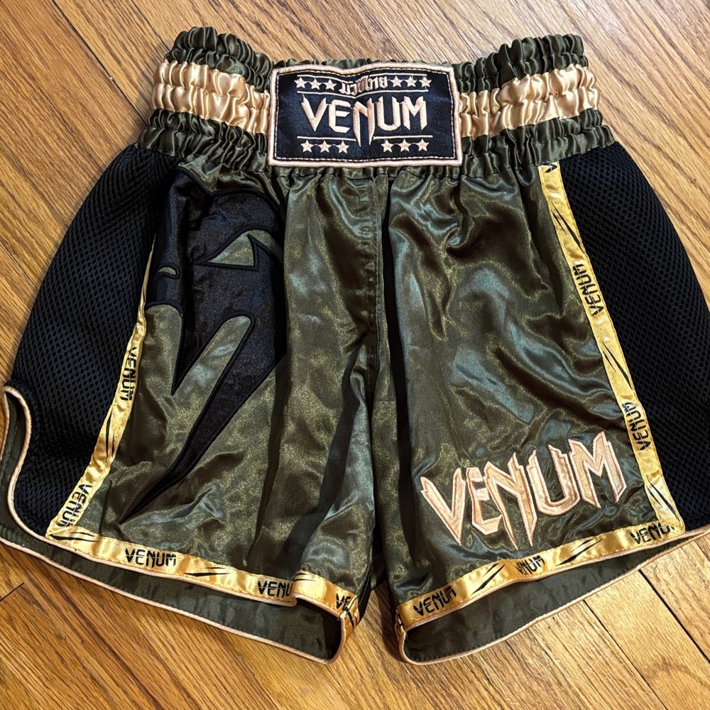brand new venum muay thai shorts